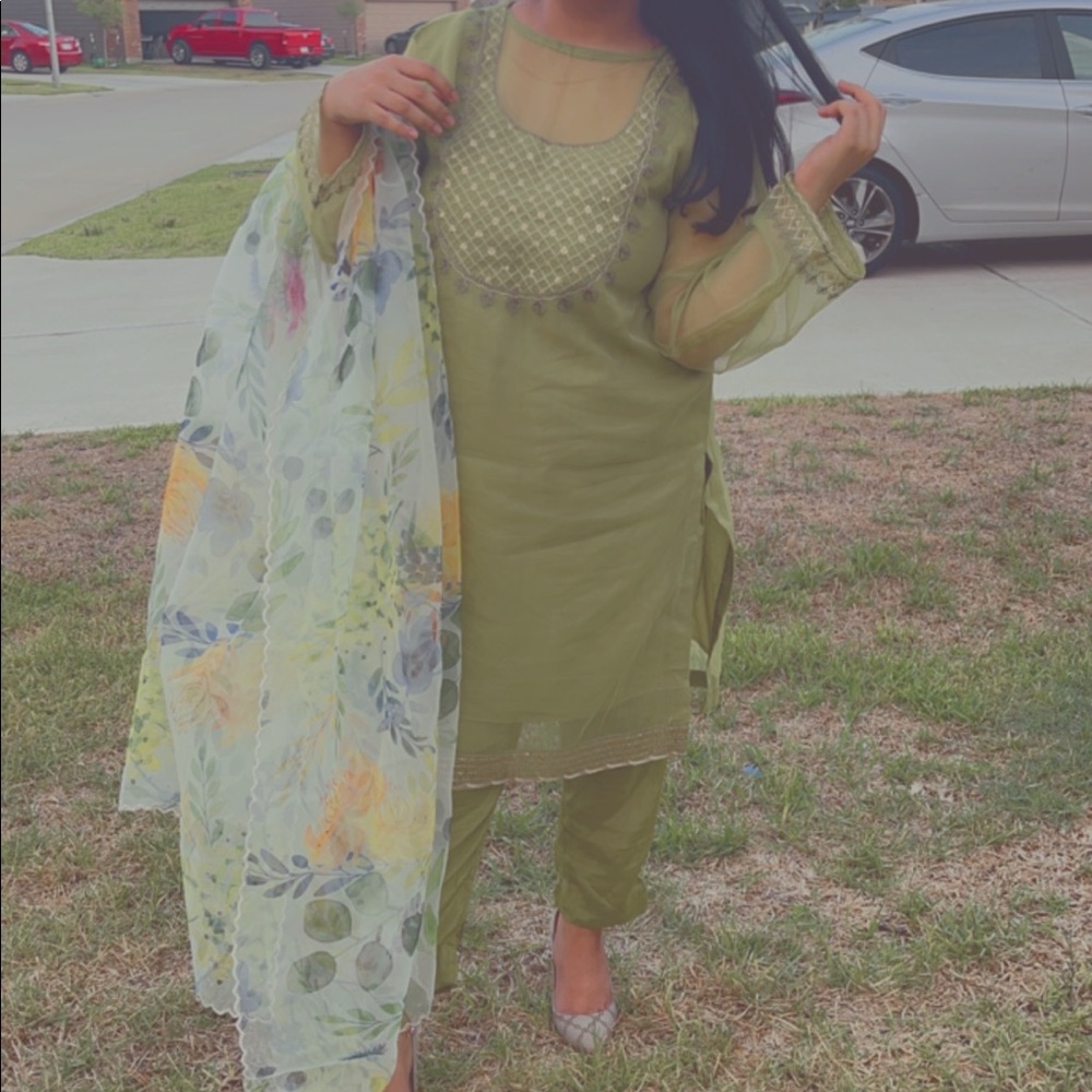Shalwar suite